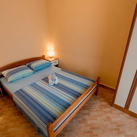 Apartments Gudelj Kamenari Exterior foto